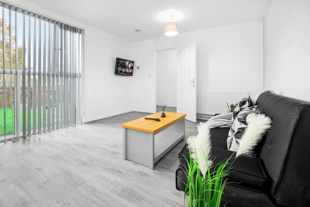 Jlr,Nec,B'Ham Airport,Entire House,Wi-Fi,Netflix Villa Birmingham Exterior photo